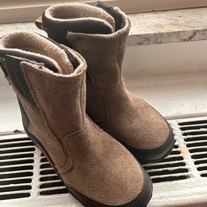 Merrell Jungle Moc Waterproof Cold Weather Boot (Little Kid/Big Kid) Size: 10.5